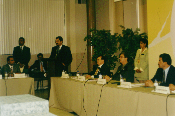 Durante el discurso del rector Vctor Beltrn